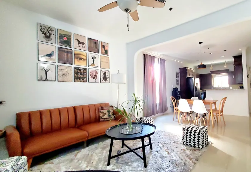 Derian is 5 minutes from major shopping centers. - Image 1