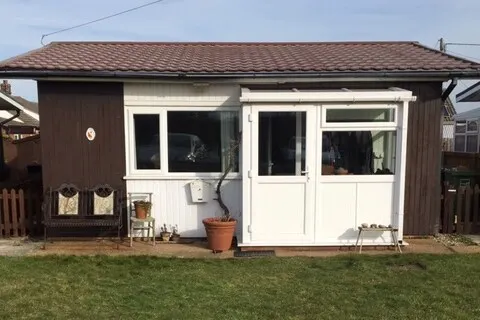 Beautiful, stylish home right next to a huge beach - Image 1