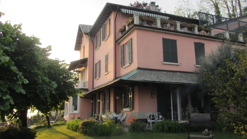 Villa al Sole garden and views of Como, lake, Alps - Image 1