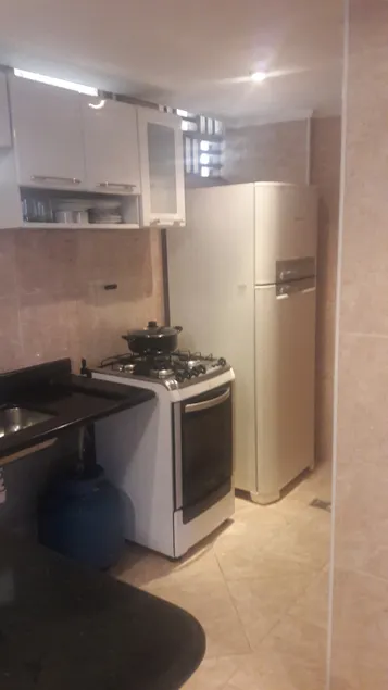 1-bedroom front apartment on Porchat Island - Image 1
