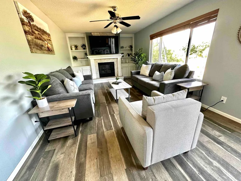 Sleeps 12 | Hot Tub | Air Hockey | 3.5 Baths - Image 1