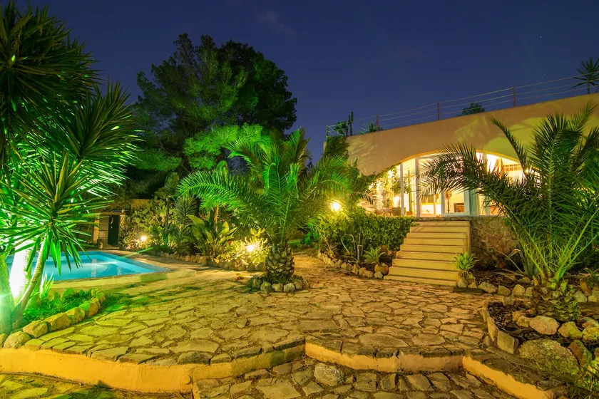 charming quiet villa in ibiza 8 pax ET-0662-E - Image 1