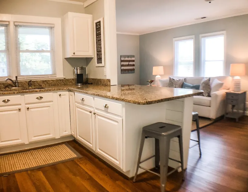 Promise Land Bungalow-Cute, Cozy & Convenient - Image 1