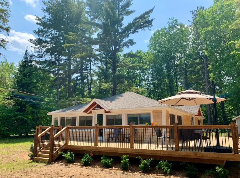 Island View Beach House - Image 1