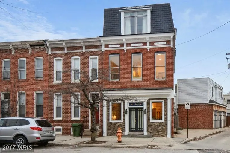 Exquisite 5-bdrm near Stadiums & Convention Center - Image 1