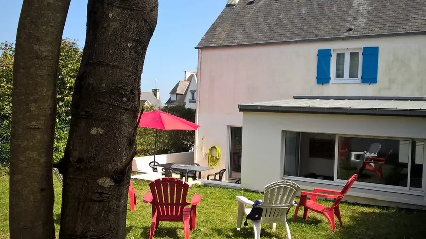 House close to the port, the beach, and Bénodet - Image 1