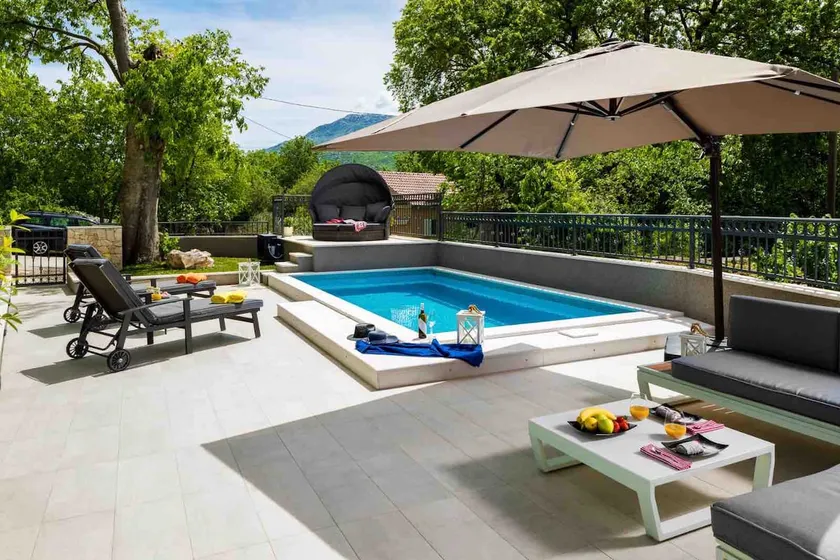Mysigt hus Mia, med uppvärmd pool, jacuzzi i pool och grill ... - Image 1