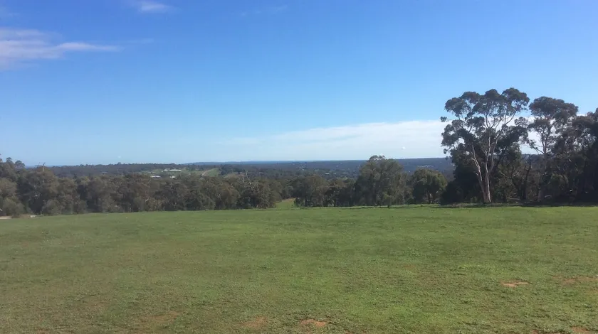 A room with views,hills and valleys north of perth - Image 1