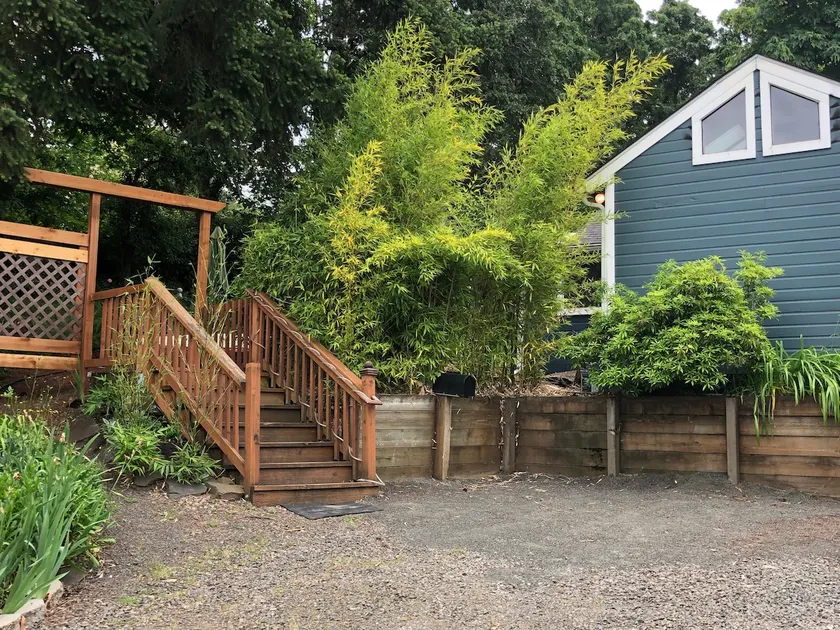 Quiet & Clean Cottage with Yard - Image 1