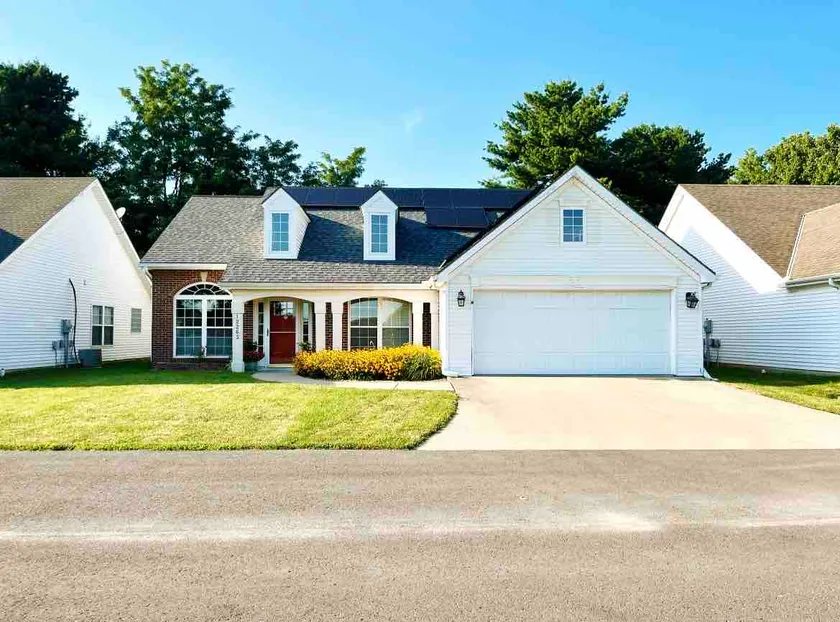 Very Convenient & Modern with Beautiful view - Image 1