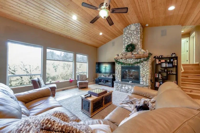 Escape the rush! Relax by Lewis Creek @CreeksideB - Image 1