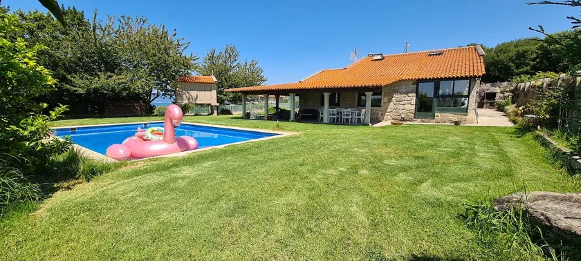Chalet Bueu pool 350m from the beach and mountains - Image 1