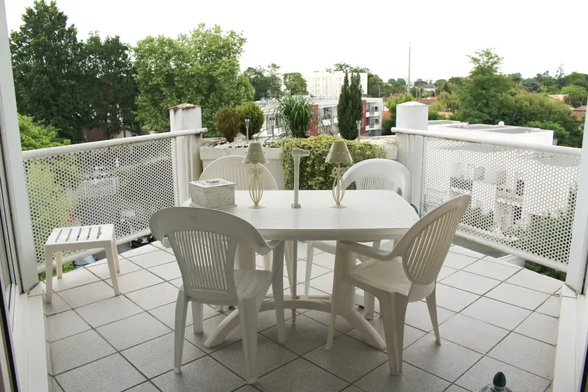 luxury residence apartment - Image 1