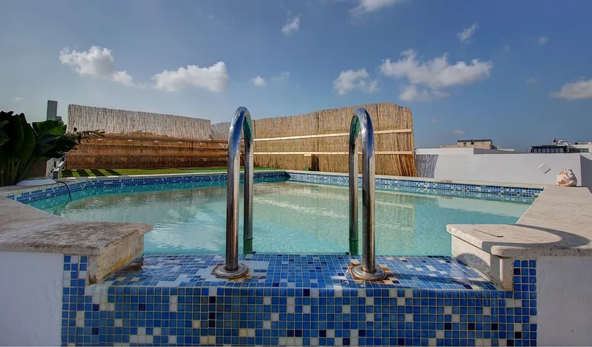 Sliema AMAZING SEA FRONT Penthouse with Pool !!! - Image 1