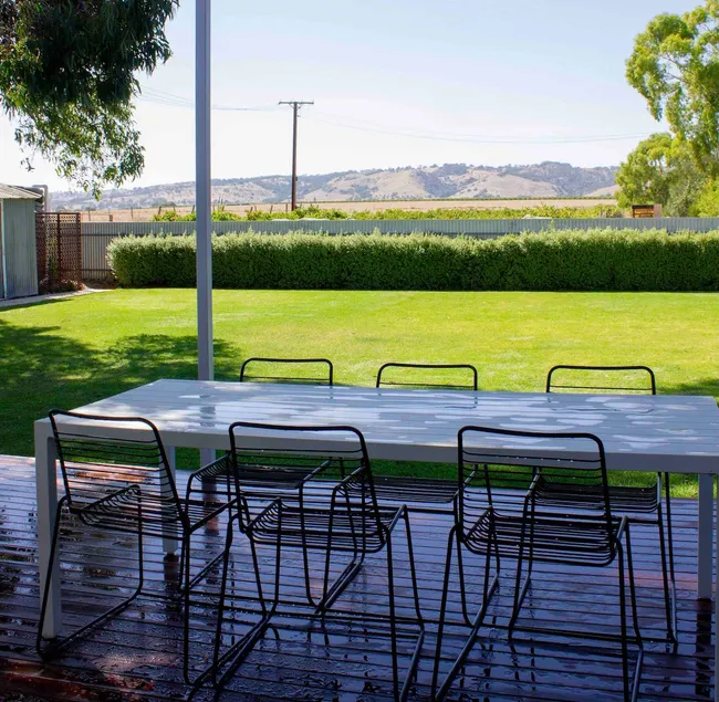 The Beech House-Hill views, peaceful location, 2BR - Image 1