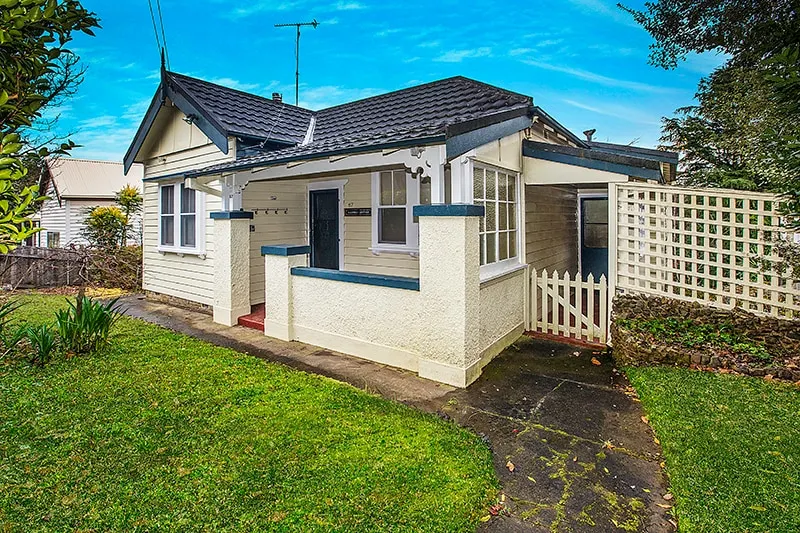 Allambee Cottage - close to town, pet friendly - Image 1