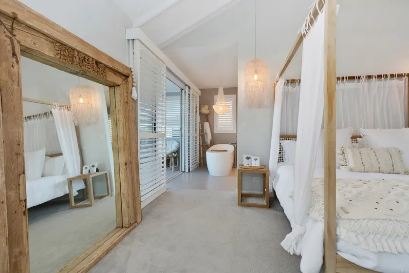 ARANA BEACHFRONT BEACH HOUSE-LUXURY COMFORT STYLE - Image 1