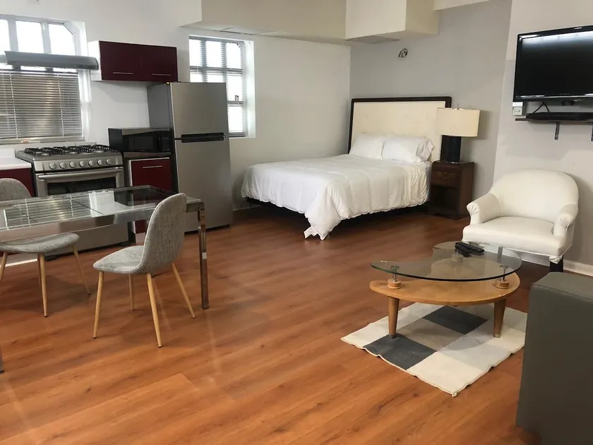 Private Executive Suite (Apt. G) - Image 1