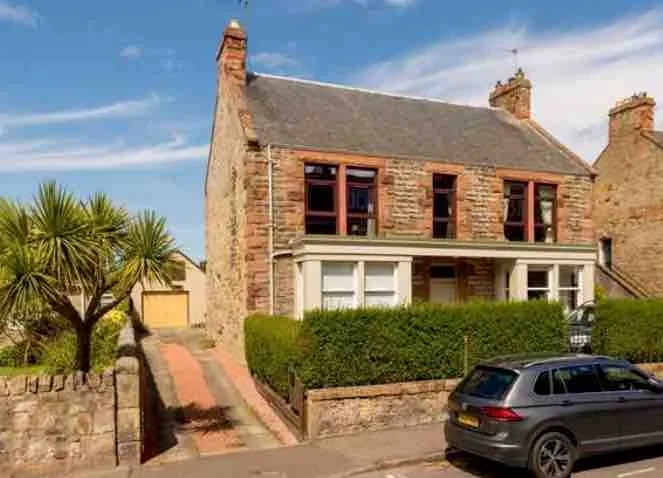 Boutique Golfer’s retreat in the heart of Gullane - Image 1