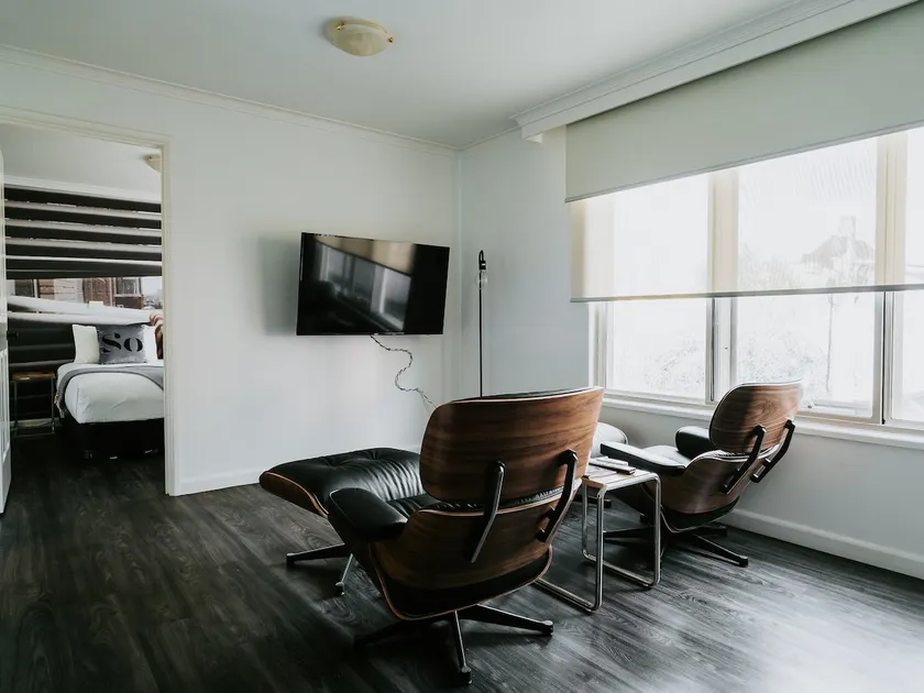 Executive Long-Stay | One-Bedroom Apartment - Image 1