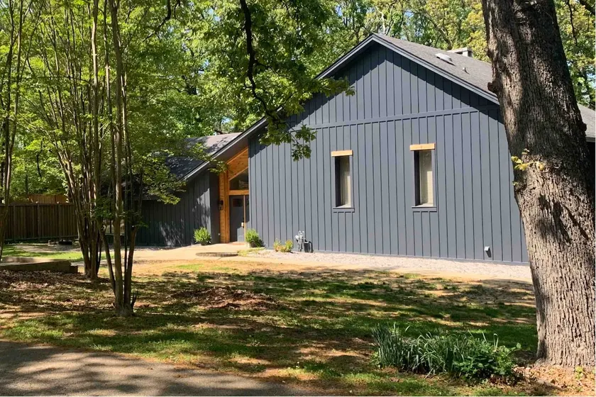 Contemporary Charm near Elvis Presley’s Birthplace - Image 1