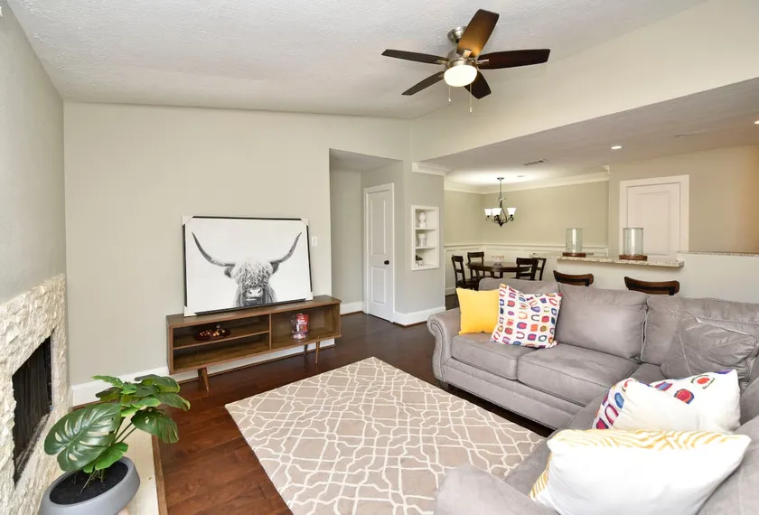 CITY CONDO - Image 1
