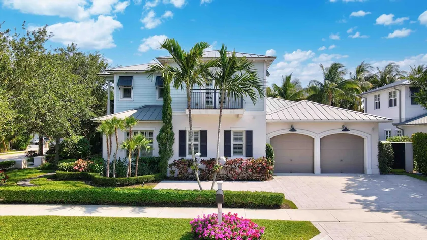 Luxurious Delray Beach Pool Home in Downtown Delray! VIP Beach Passes! - Image 1
