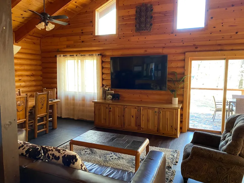 Shanks' Log Home in the Woods - Image 1