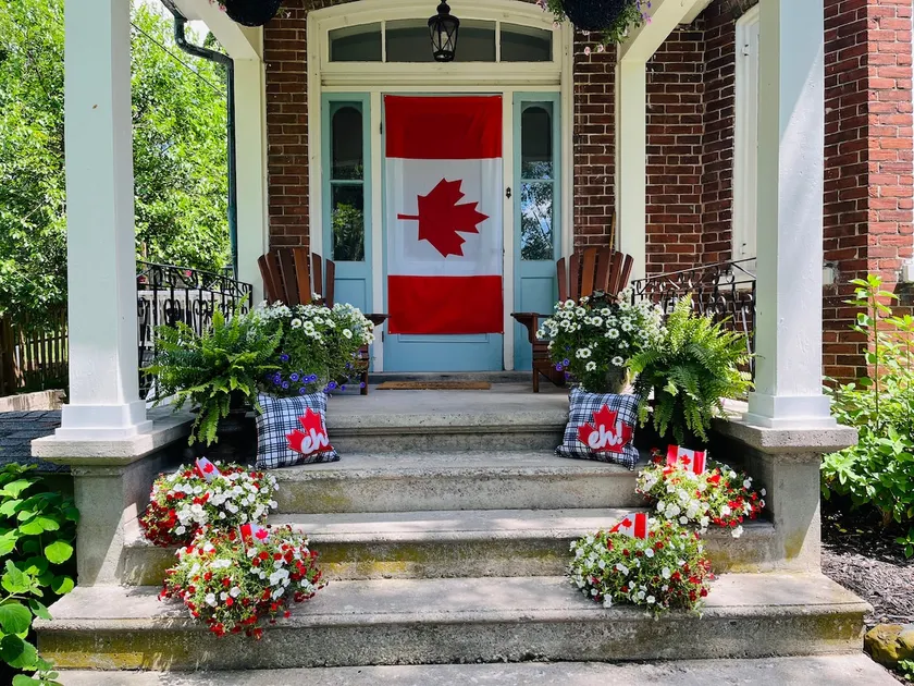 Charming century old home on beautiful Trent canal - Image 1