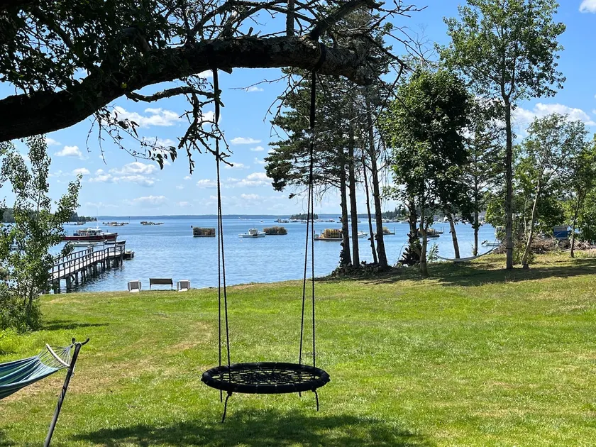 Our charming,oceanfront, Bradford point cottage - Image 1