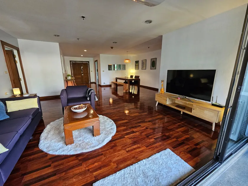 Spacious/breezy 2BR @central BKK - Image 1
