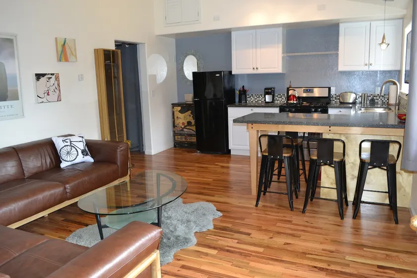 Arcata treetop apartment - Image 1