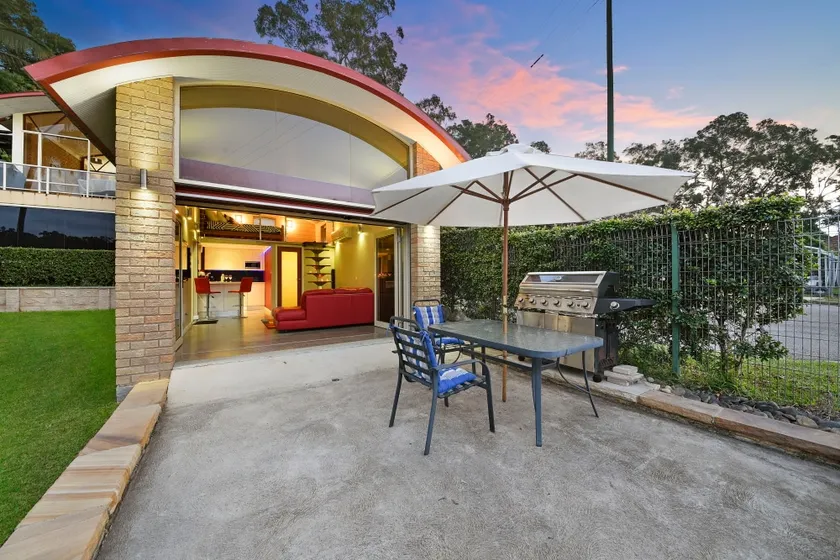 Sydney waterfront boatshed - Image 1