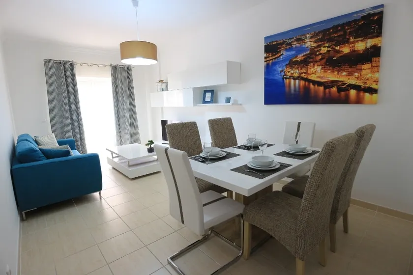 2BR Encosta São José, piano terra w / walkout patio a giardino e piscina, spiaggia Gale - Image 1