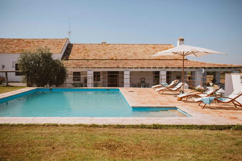 Stylish countryside escape with pool near Seville. - Image 1