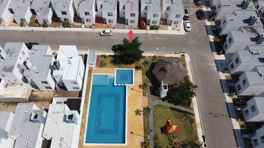 3 bedrooms, poolside, 12 minutes from the Mayan train - Image 1