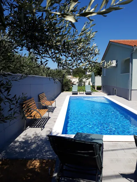 Villa Casa Baioco - ett fullt utrustat semesterhus med pool i den lilla staden Galizana som erbjuder en lugn flykt från folkmassorna och berikar din Istriiska semesterupplevelse. - Image 1