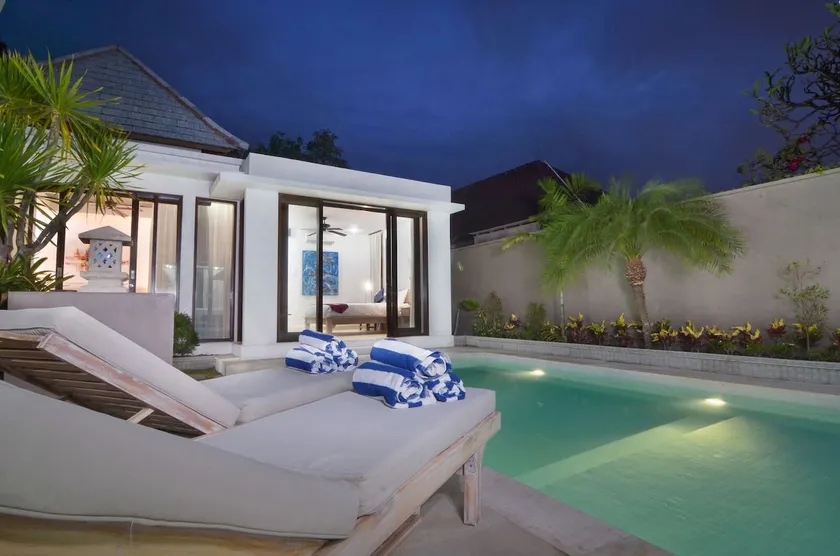 Villa Hibiscus Luxury 4 Bed - 250 metros de la hermosa playa de Sanur - Image 1
