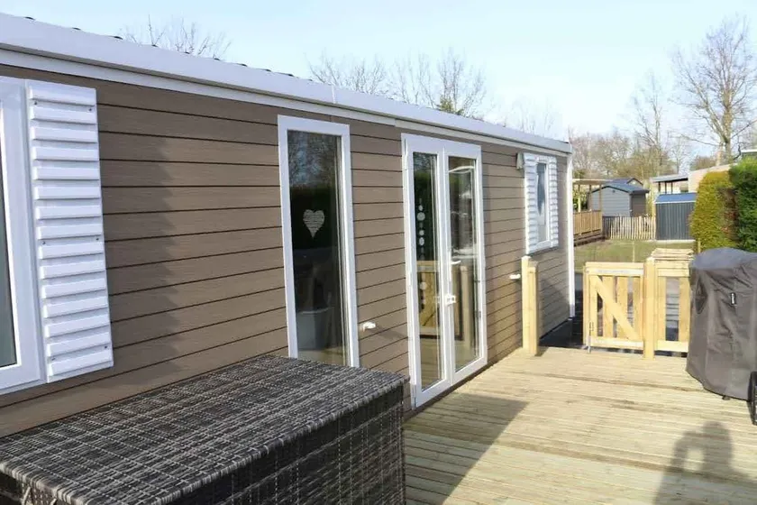 Chalet/Mobilheim ”Namaste” - Image 1