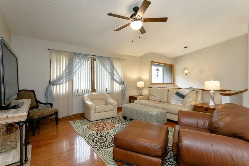 Spacious Stay 4Mi to Downtown Sleeps 6 Pets Ok - Image 1