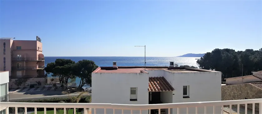 Grifeu 07 - Apartment with sea views - Image 1
