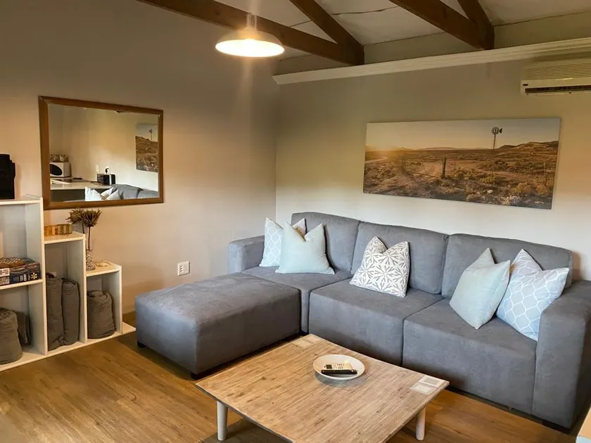 Stacey's Apartment, Pvt Garden & braai, Hillcrest - Image 1