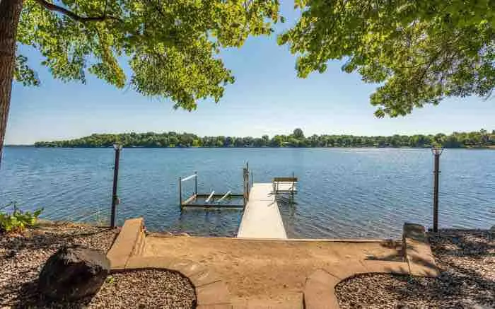 Beautiful 5 bedroom home - Alexandria Lake Latoka with many new updates! - Image 1