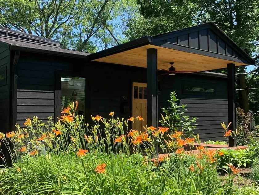 The Black Bungalow in Zionsville Village ♥ - Image 1