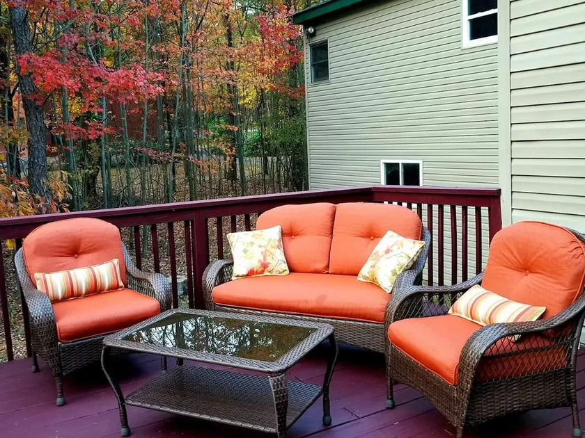 Poconos Luxurious Getaway - Image 1