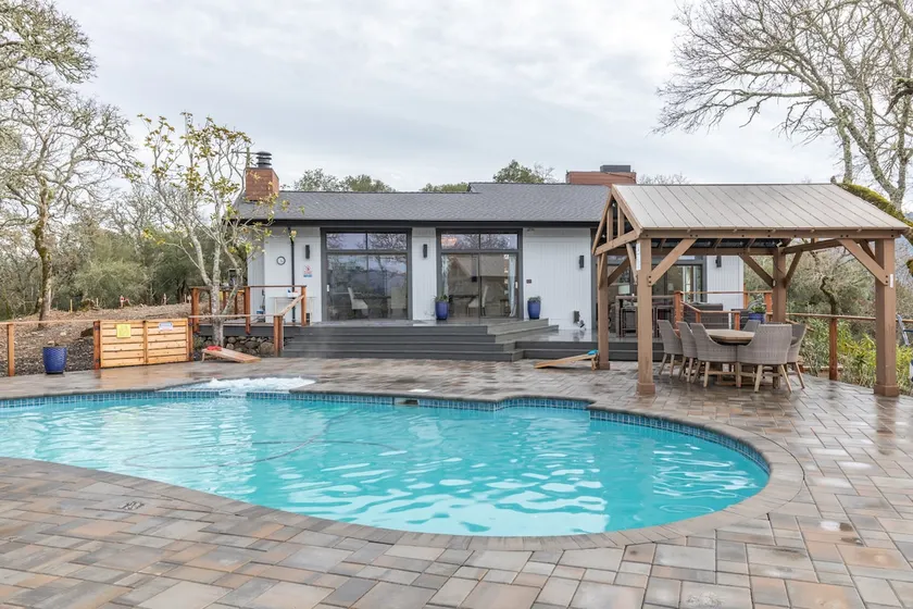 Private Home on 6 Acres Pool, Hot Tub and Views! - Image 1