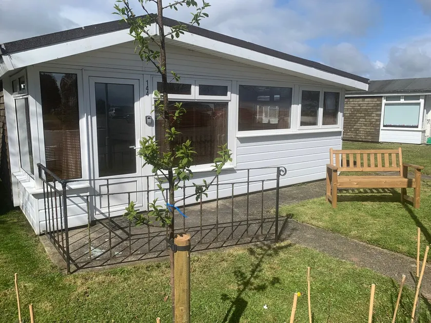 Dartmouth 2 Bed Detached Chalet 144 Norton Park - Image 1