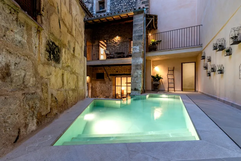 Townhouse Deluxe Can Butxaca By homevillas360 - Image 1
