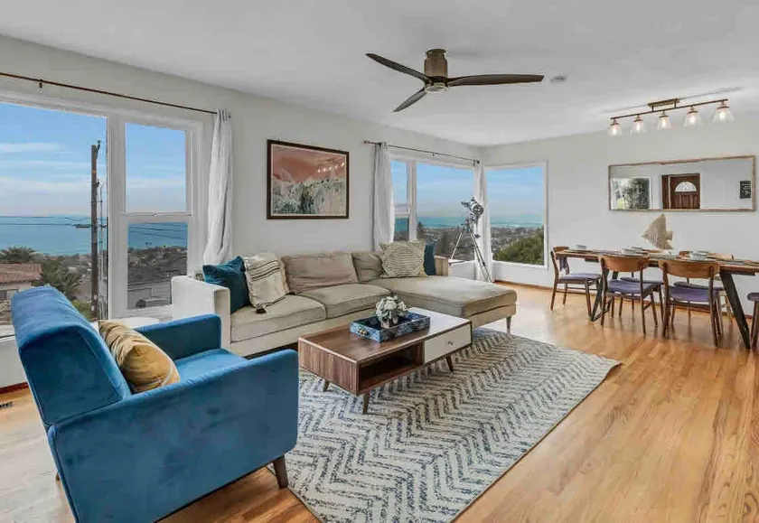 Hilltop Villa Offering Uninterrupted Ocean Vistas - Image 1