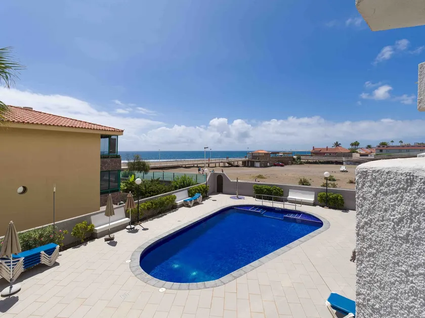 ❤️At the Beach, 2 Bedrooms & a Pool❤️ - Image 1